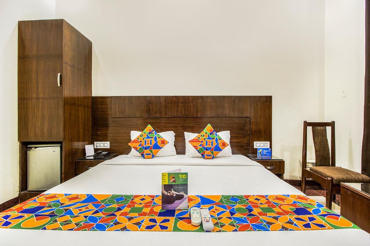 Fabhotel Kk Continental Albert Rd Amritszár Kültér fotó